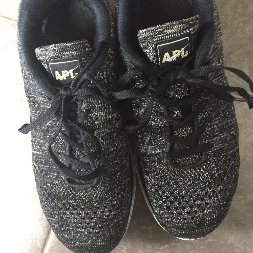 APL shoes